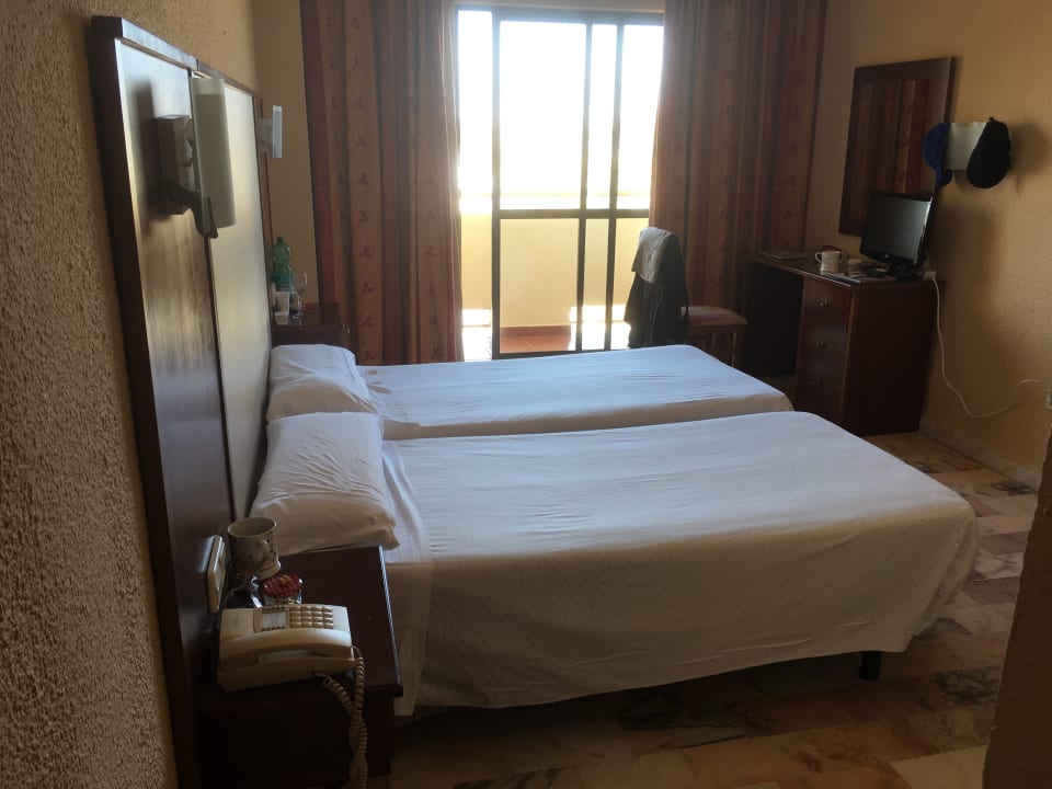 Zimmer Hotel Royal Costa