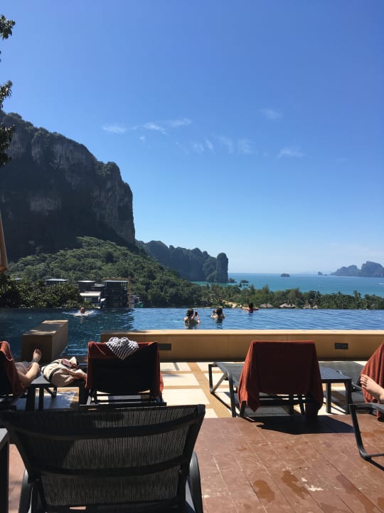 Pool Avani Ao Nang Cliff Krabi Resort