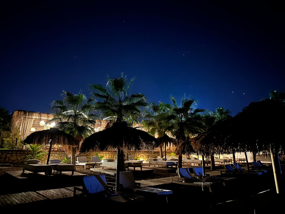 Strand Rubi Platinum Sign