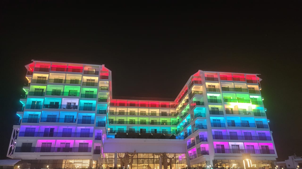 Außenansicht Azura Deluxe Resort & Spa Hotel