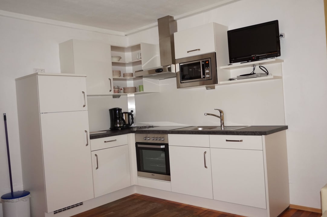 Küche komplett eingerichtet Ferienwohnung Lieserhaus