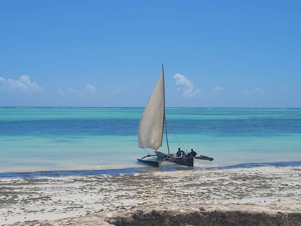 Strand Neptune Pwani Beach Resort & Spa