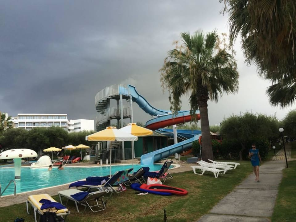 Gewitter im August, sehr selten! TUI KIDS CLUB Alex Beach