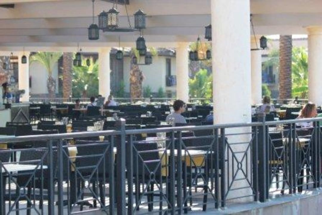 Hauptrestaurant-Terrasse TUI BLUE Palm Garden