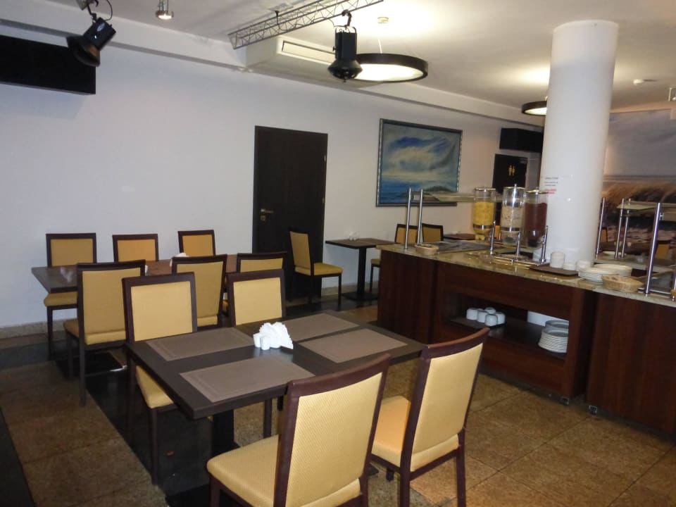Im Restaurant Hotel Atol