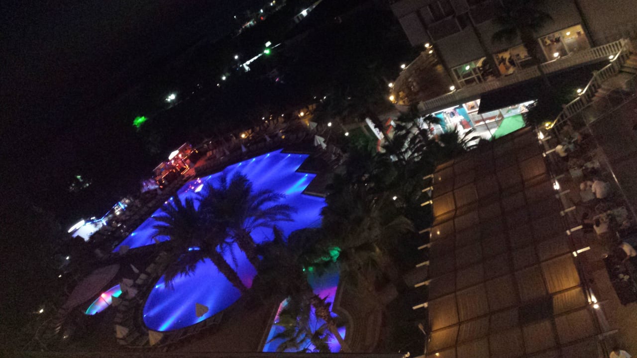 Auch bei Nacht super schön Mira Meridia Beach Hotel
