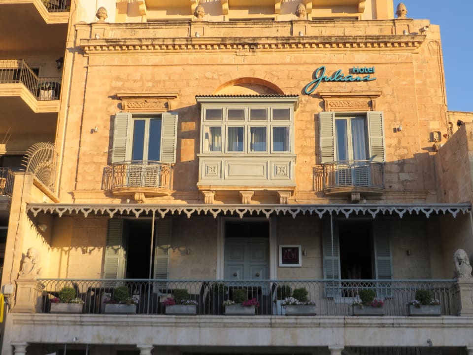 Balkon vom Restaurant ZEST Juliani