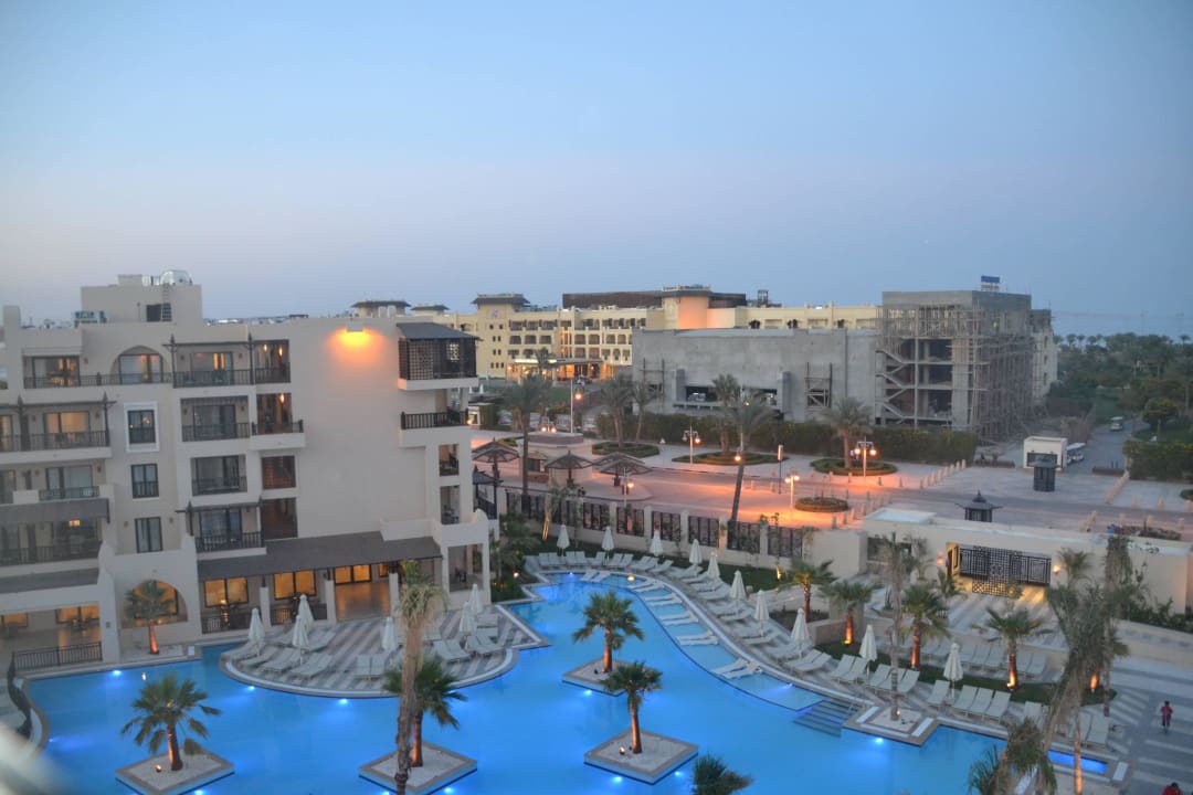 Von der Dachterrasse aus Steigenberger Aqua Magic