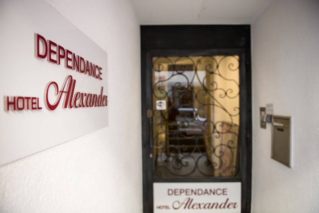 Außenansicht Alexander Guesthouse