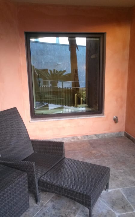 Balkonblick ins Badezimmer Grande Real Villa Italia