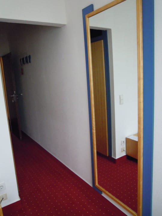 Eingang BKK Akademie