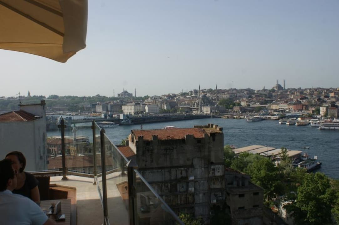 Blick von der Dachterrasse beim Frühstück Istanbul Golden City Hotel