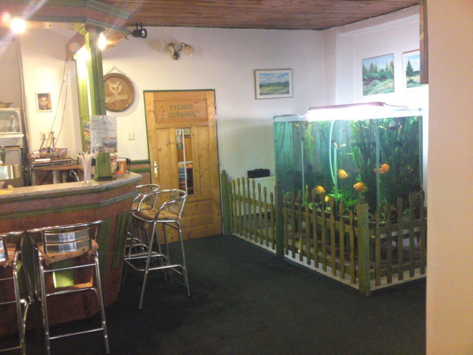 Eingang Restaurant Hotel Plesivec