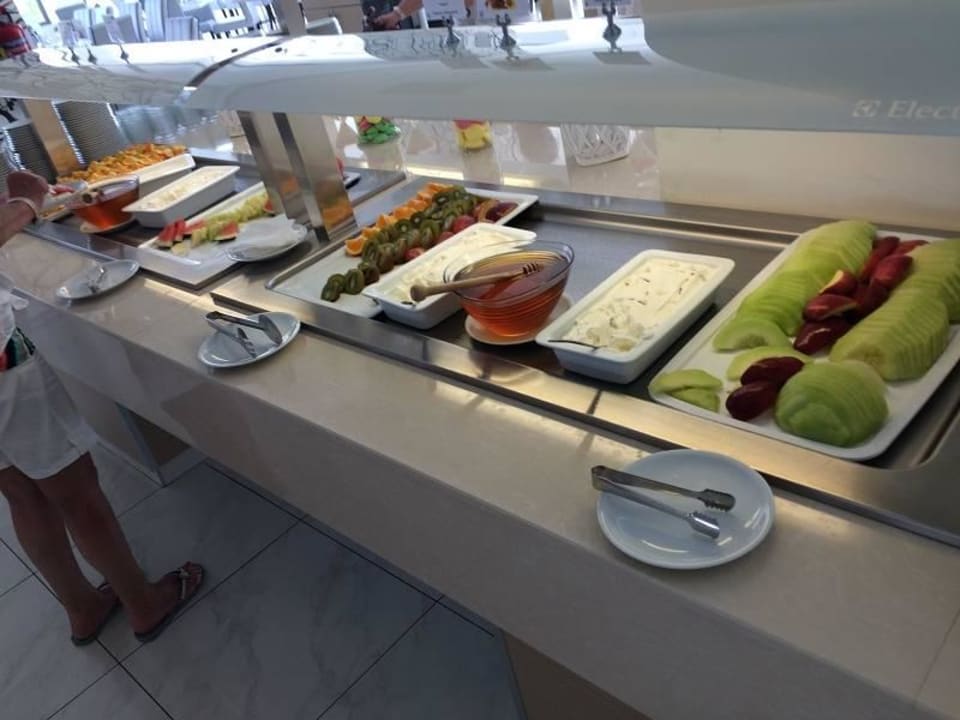 Mittagsbuffet Asterias Beach Resort