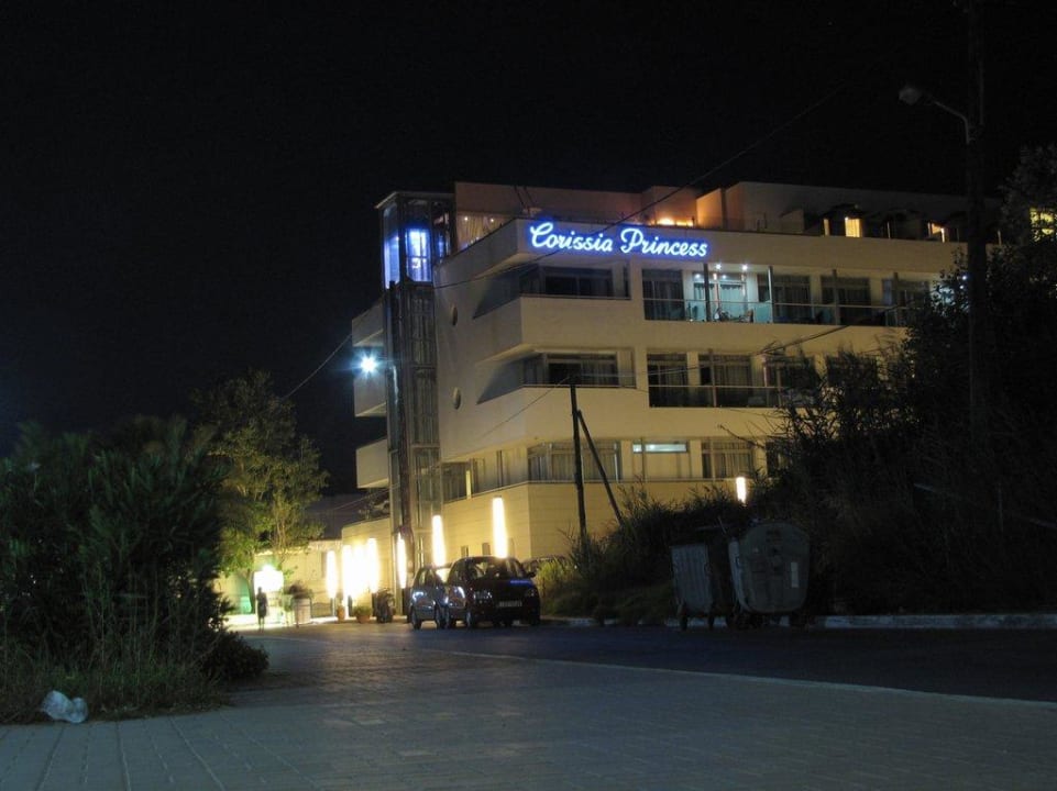 Hotel Corissia Princess in der Nacht Hotel Corissia Princess