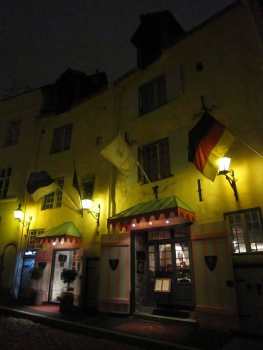 Entrance Schlössle Hotel