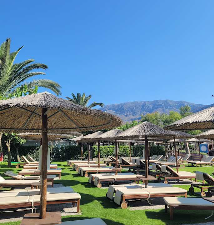 Gartenanlage Corissia Beach Hotel