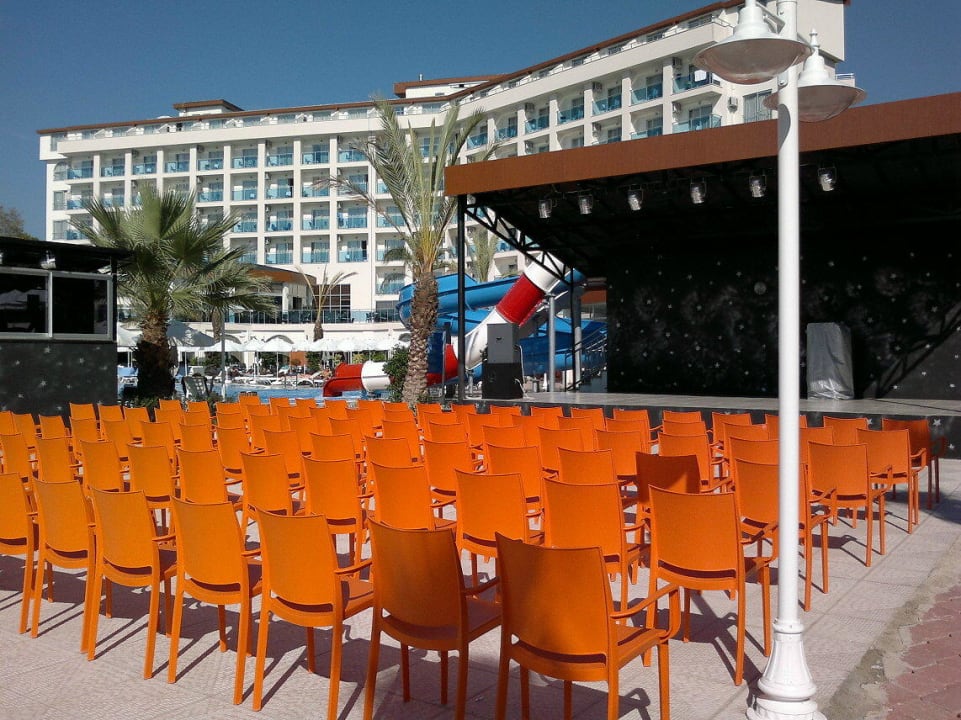 Theater Annabella Diamond Hotel & Spa