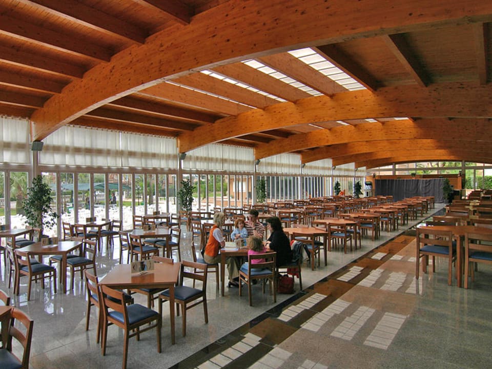 Innerer Animationsbereich Aparthotel Ciudad Laurel