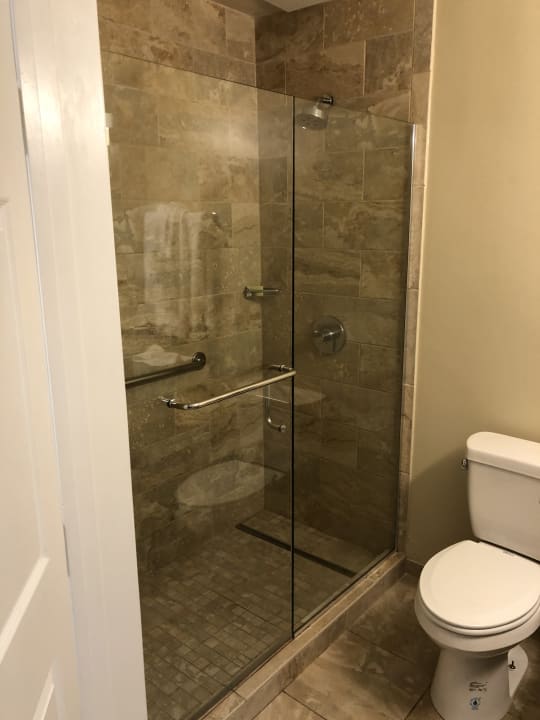 Zimmer Motel Pacific Shores Inn