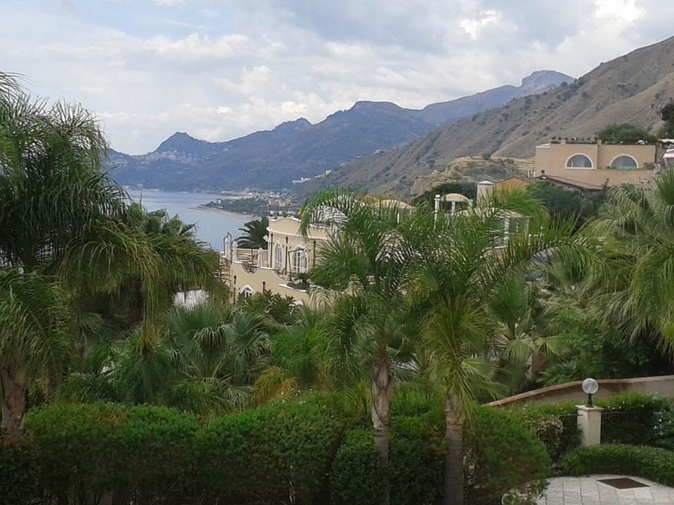 Ausblick vom Hotel Capo dei Greci Taormina Coast Resort Hotel & Spa