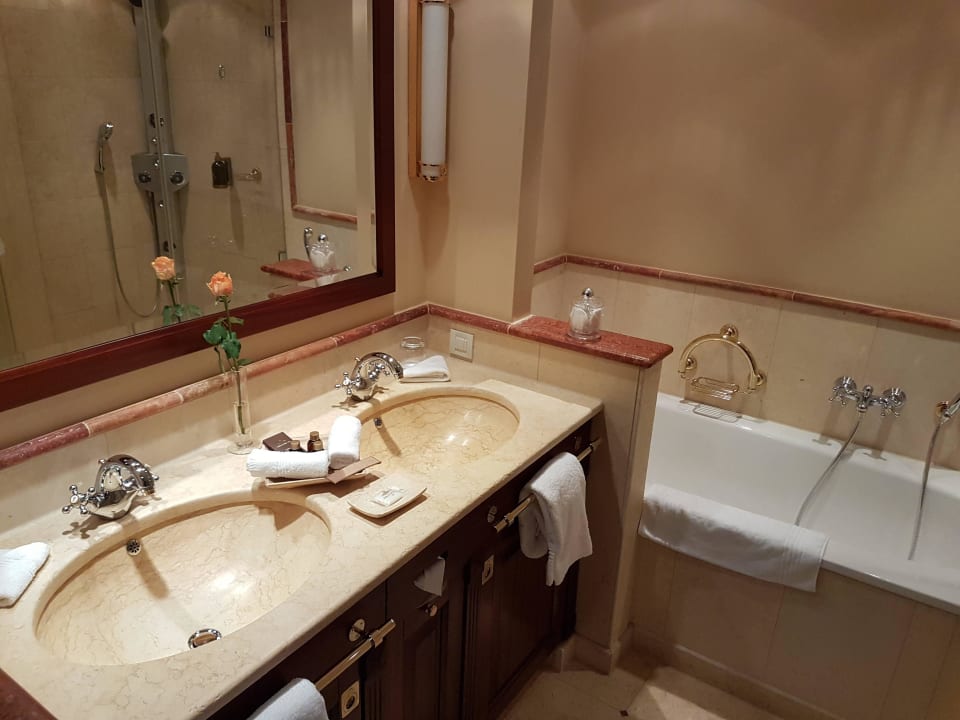 Bad Hotel Yachthafenresidenz Hohe Düne