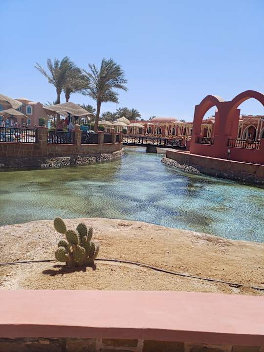 Außenansicht Radisson Blu Resort, El Quseir