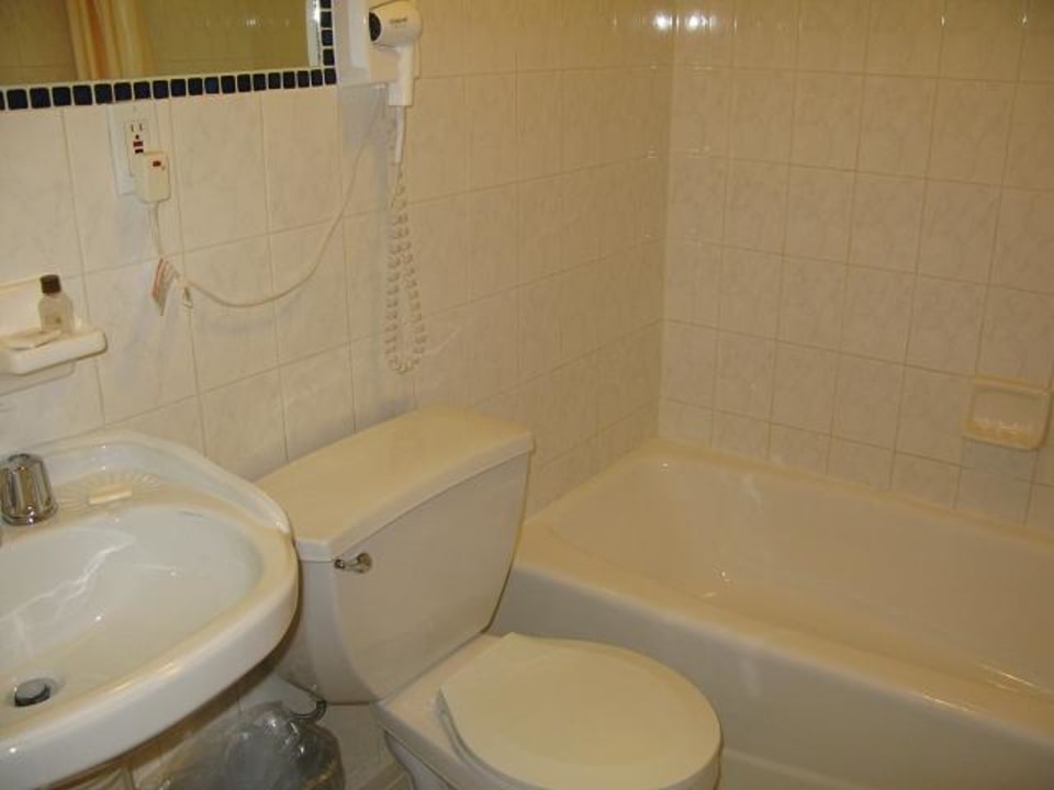 Bad im Zimmer 607 St. James Hotel