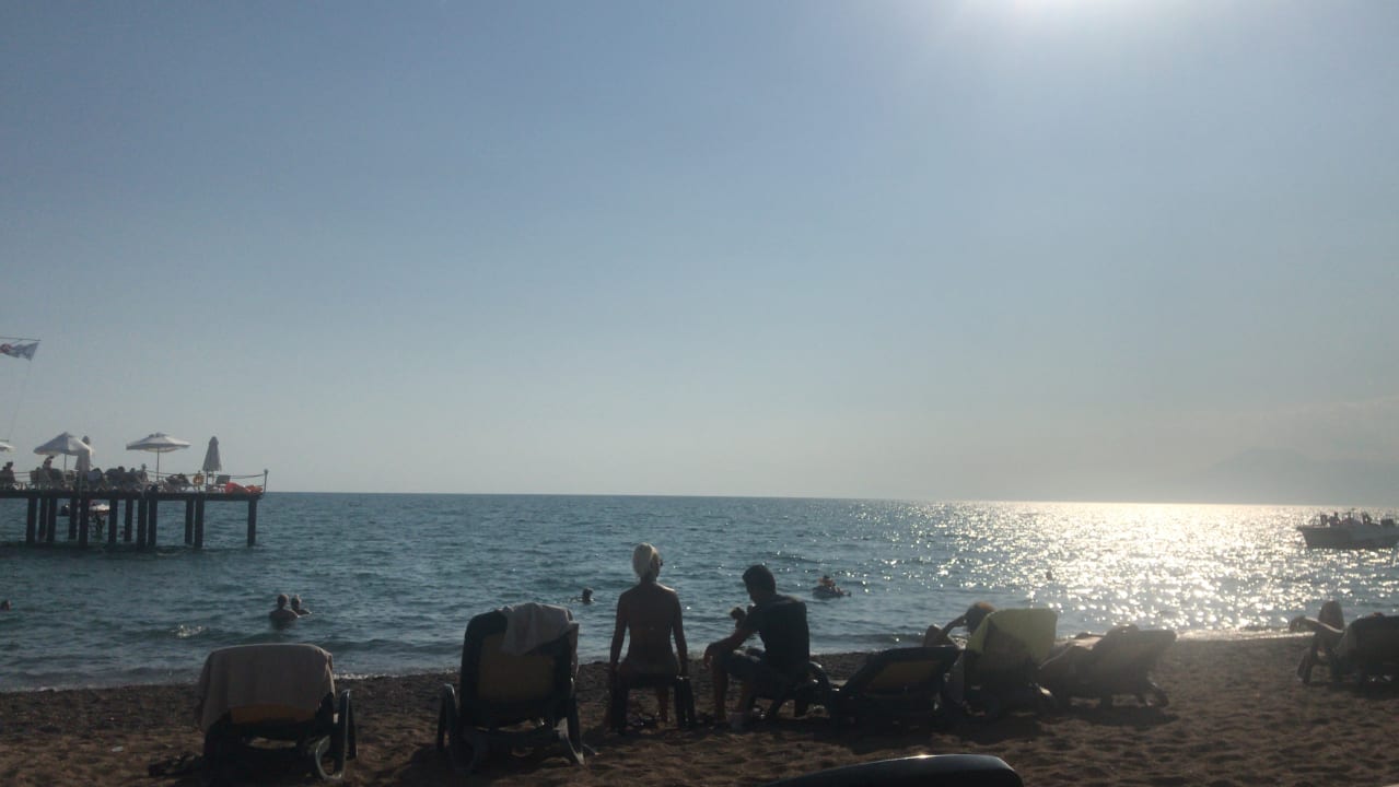 Strand Royal Wings Hotel