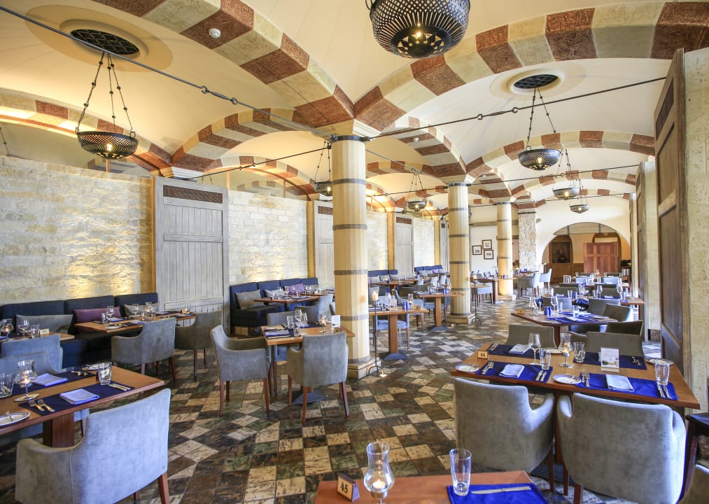 Gastro Columbia Beach Resort