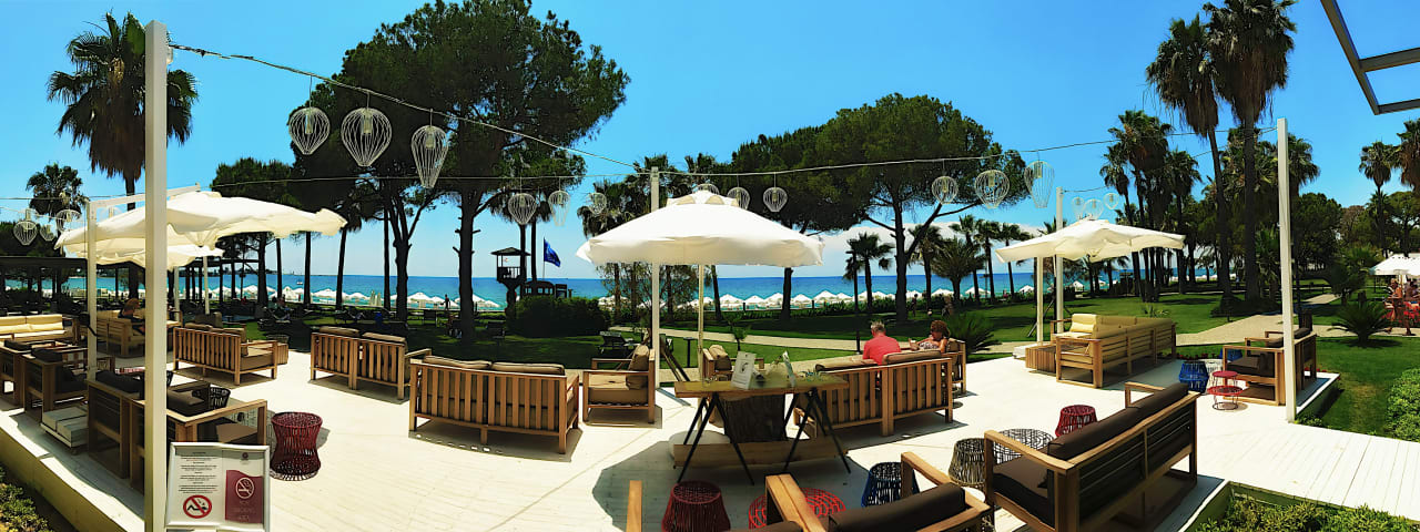 Gartenanlage Acanthus Cennet Barut Collection