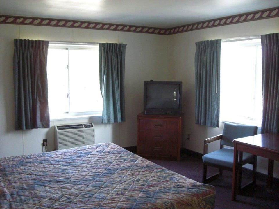 Zimmer 1 Niagara Falls Super 8 Motel Niagara Falls Rainbow Blvd.