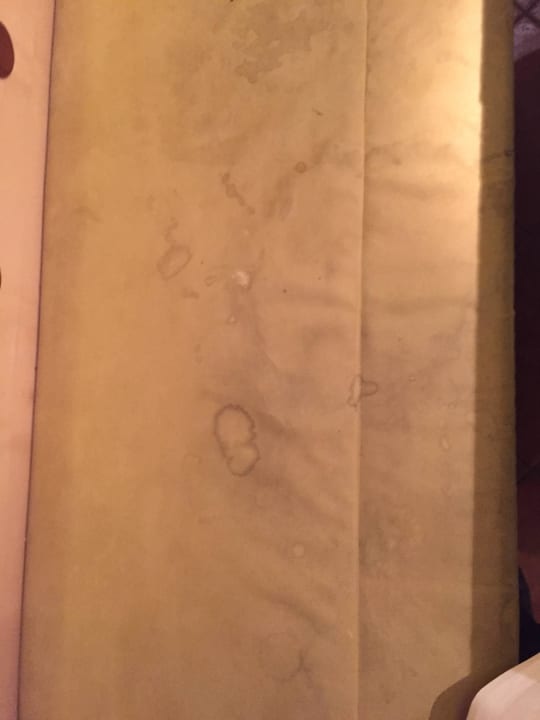 Sitzbank im Speisesaal Adler Resort