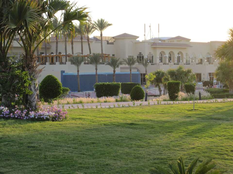 Richtung Lobby  Cleopatra Luxury Resort Makadi Bay