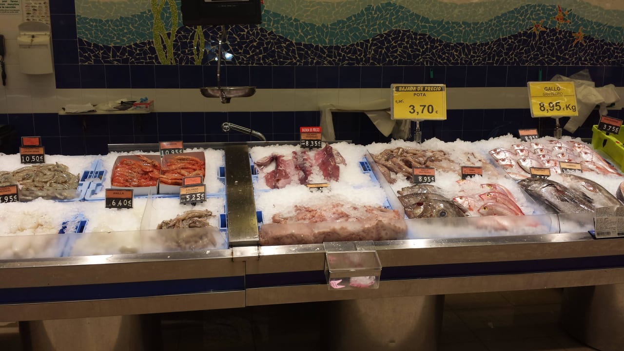 Fischangebot Mercadona Supermarkt Bahiazul Villas & Club