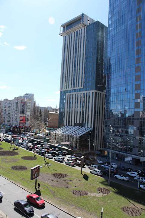 Blick aus dem Zimmer Richtung Hotel A-Loft Partner Guest House Baseina Street