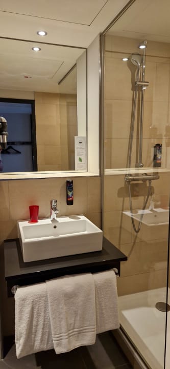 Zimmer Holiday Inn – the niu, Air Frankfurt Messe