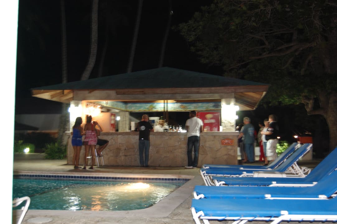 Bar am kleinen Pool, geöffnet bis 2 Uhr nachts whala!boca chica