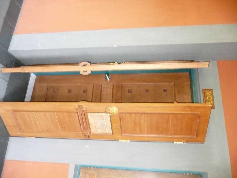 Doppelte Zimmertür Hotel Nugraha Lovina Seaview Resort & Spa