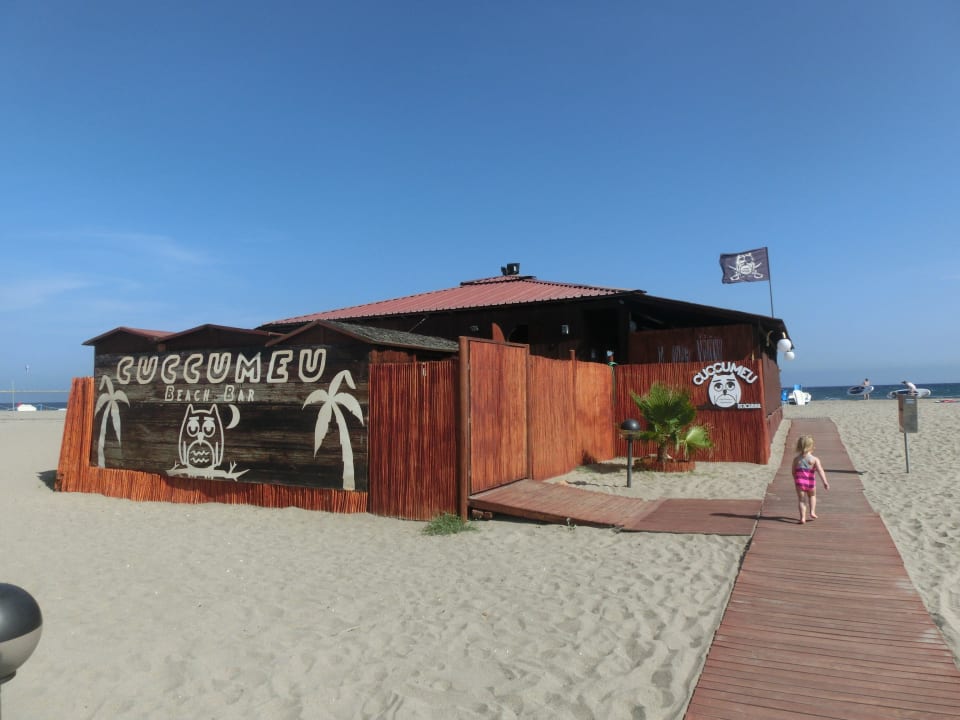 Cuccumeu Strandbar  4 Mori Family Village