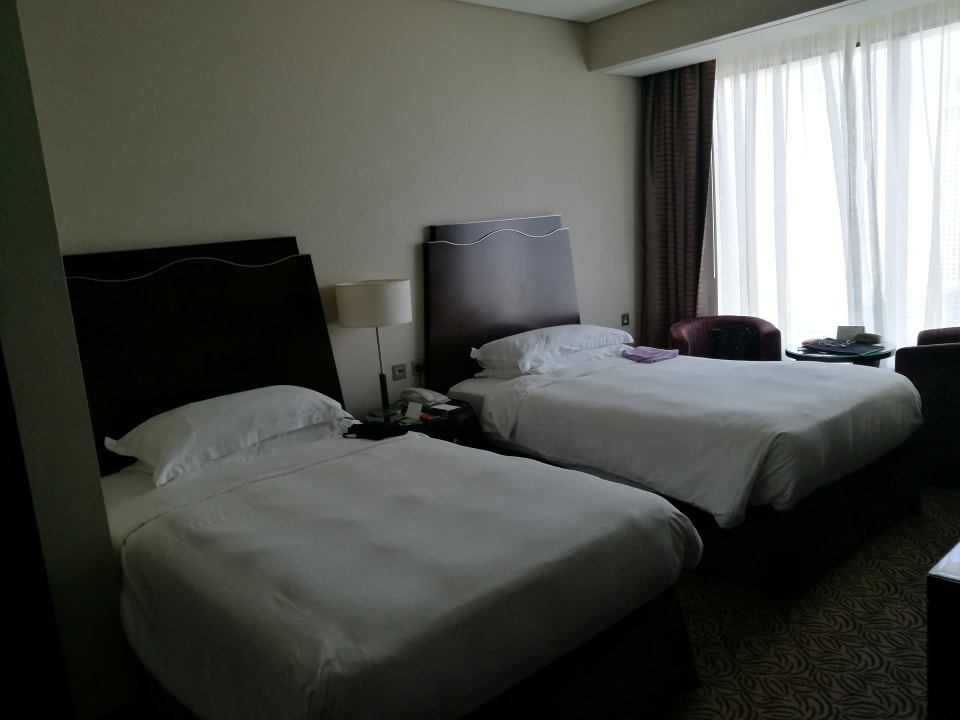 Zimmer Rose Rayhaan by Rotana