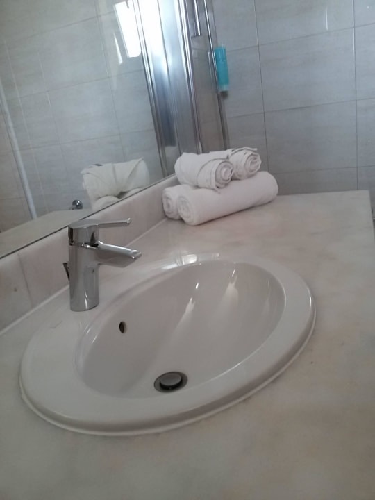 5 Asterias Beach Resort