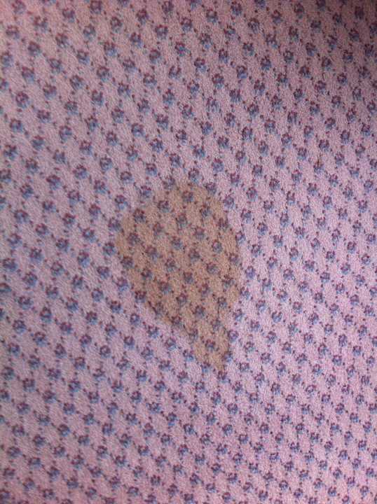 Teppichboden mit großen Flecken Hotel Stuttgart Sindelfingen City by Tulip Inn