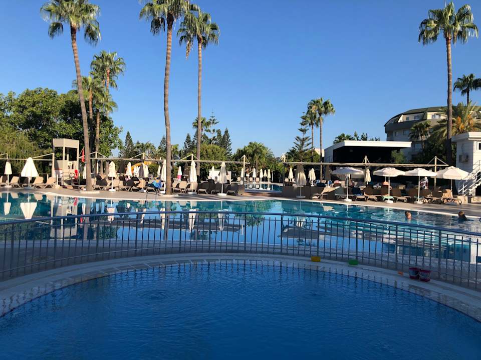 Pool Iz Flower Side Beach Hotel