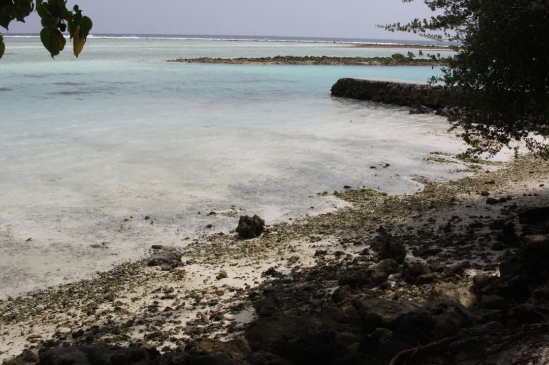 Hier kann man nicht mal am Strand liegen Adaaran Select Hudhuran Fushi - Premium All Inclusive