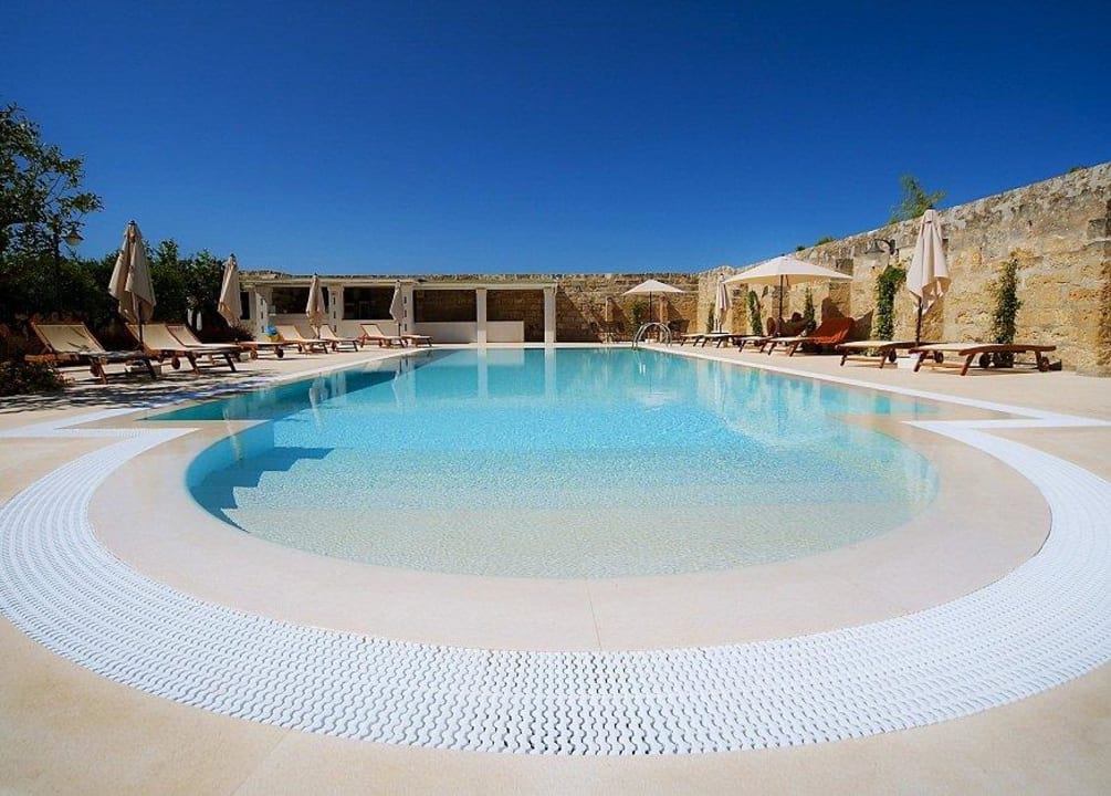 Piscina  Masseria Sanvelletri Guest House