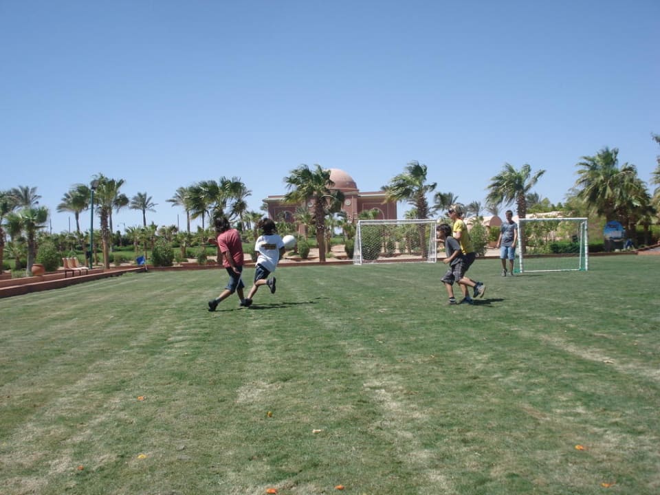 Die Jungs beim Fussballspiel TUI MAGIC LIFE Redsina Sharm El Sheikh