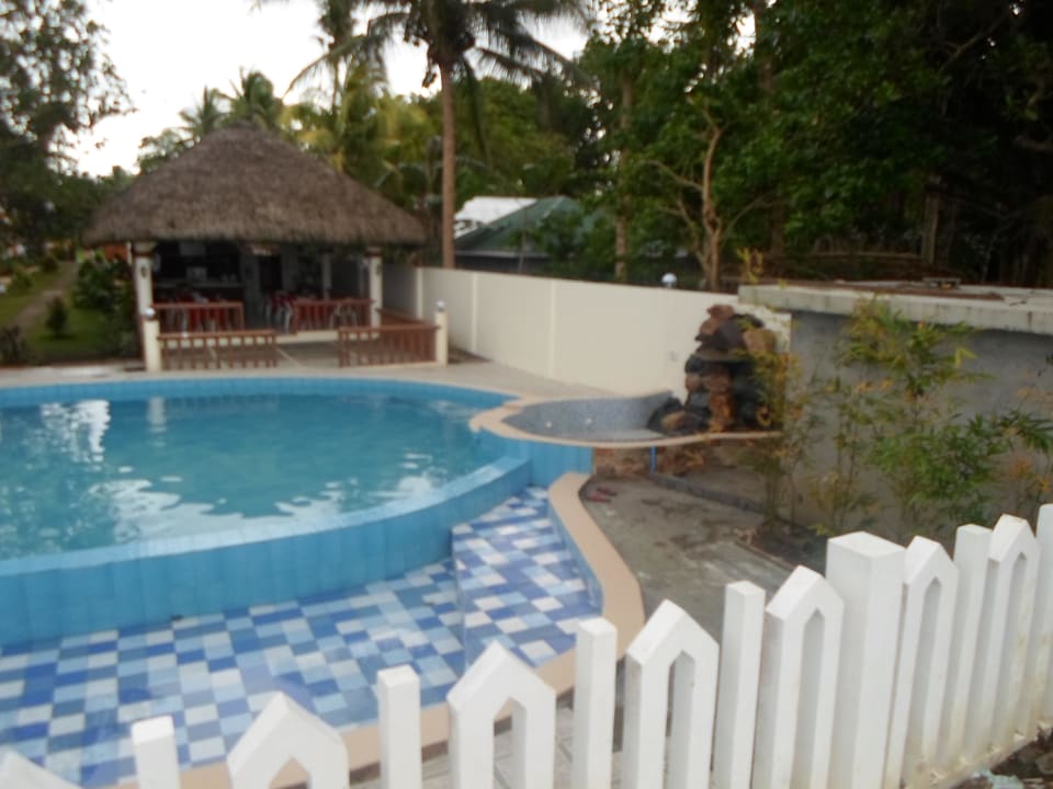 Swimming Pool with Jacuzzi AGM Beachfront Resort