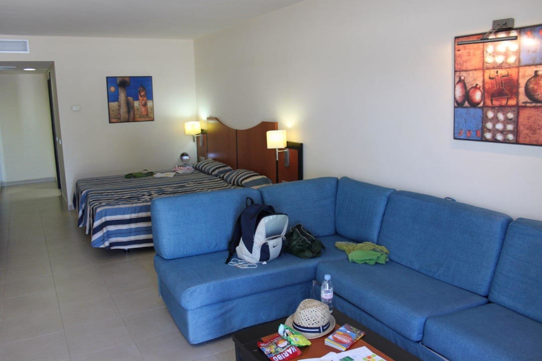 Bett mit Couch Hotel Las Costas