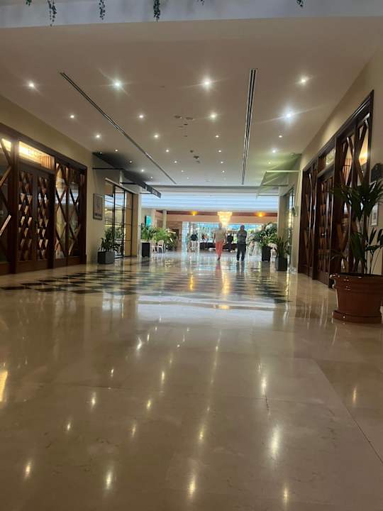 Lobby Valentin Sancti Petri